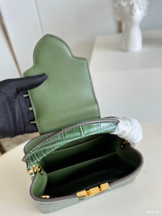 CAPUCINES LOUIS VUITTON MINI 0708